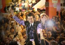 El torero Morante de la Puebla felicita a Antonio García-Trevijano por el éxito de la Asamblea