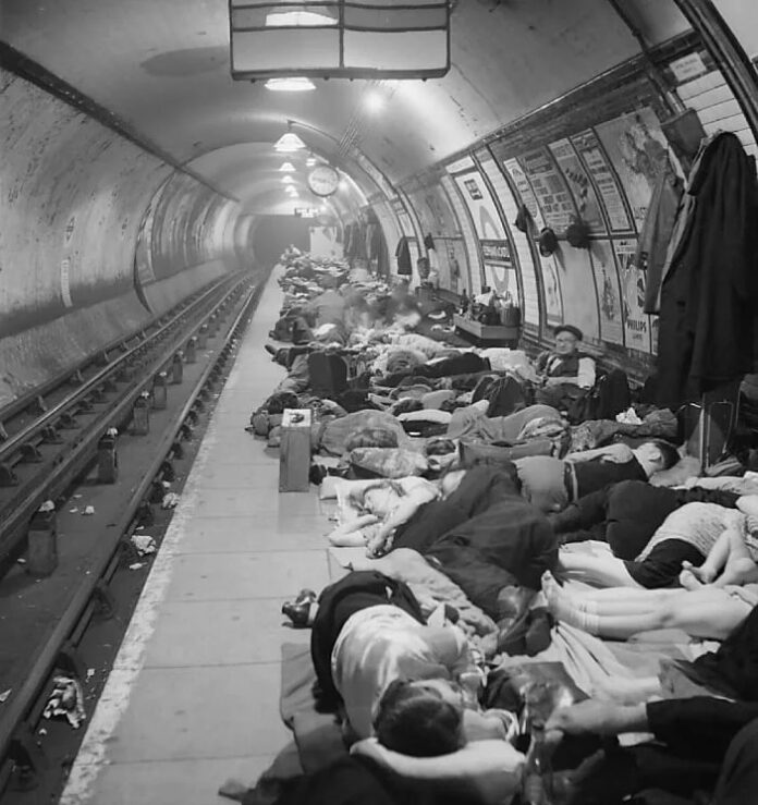 _legacy_2018_10_brandt-people-sheltering-in-the-tube-1940-web